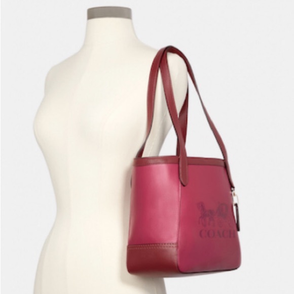 REDDISH VIOLET GOLD ACCENT COLOR BLOCK HORSE & CARRIAGE TOTE - Picture 5 of 12